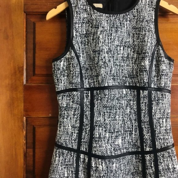 NWOT Sz 4 Michael Kors Collection Runway Tweed Corset Detail Pencil Dress - Picture 2 of 8